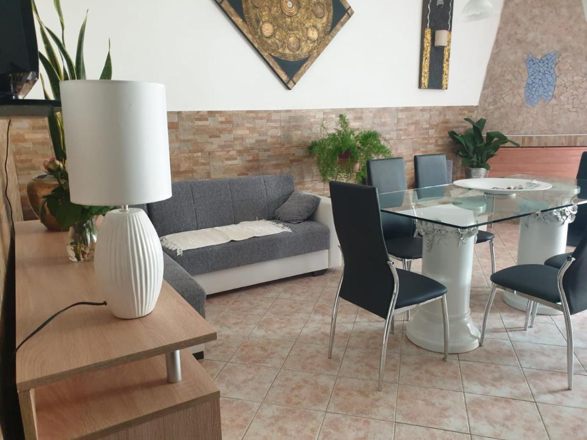 Casa Vacanze Con Giardino E Area Barbecue Martis エクステリア 写真